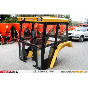 Kabina C-330 DE LUX szeroka komfortowa D-LUX (drzwi na koło) ŻÓŁTA 